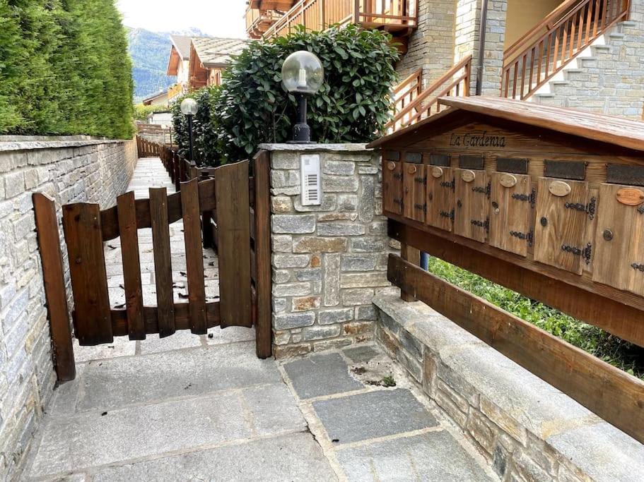 Incantevole Appartamento Con Giardino - Garage Privato E Free Wifi Oulx Exterior photo